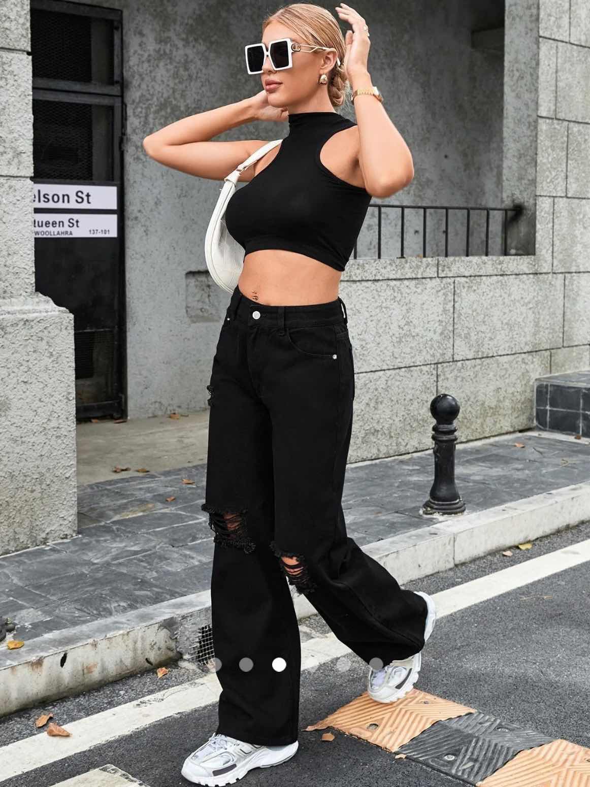 Ripped Straight Leg Jeans 005 // Black