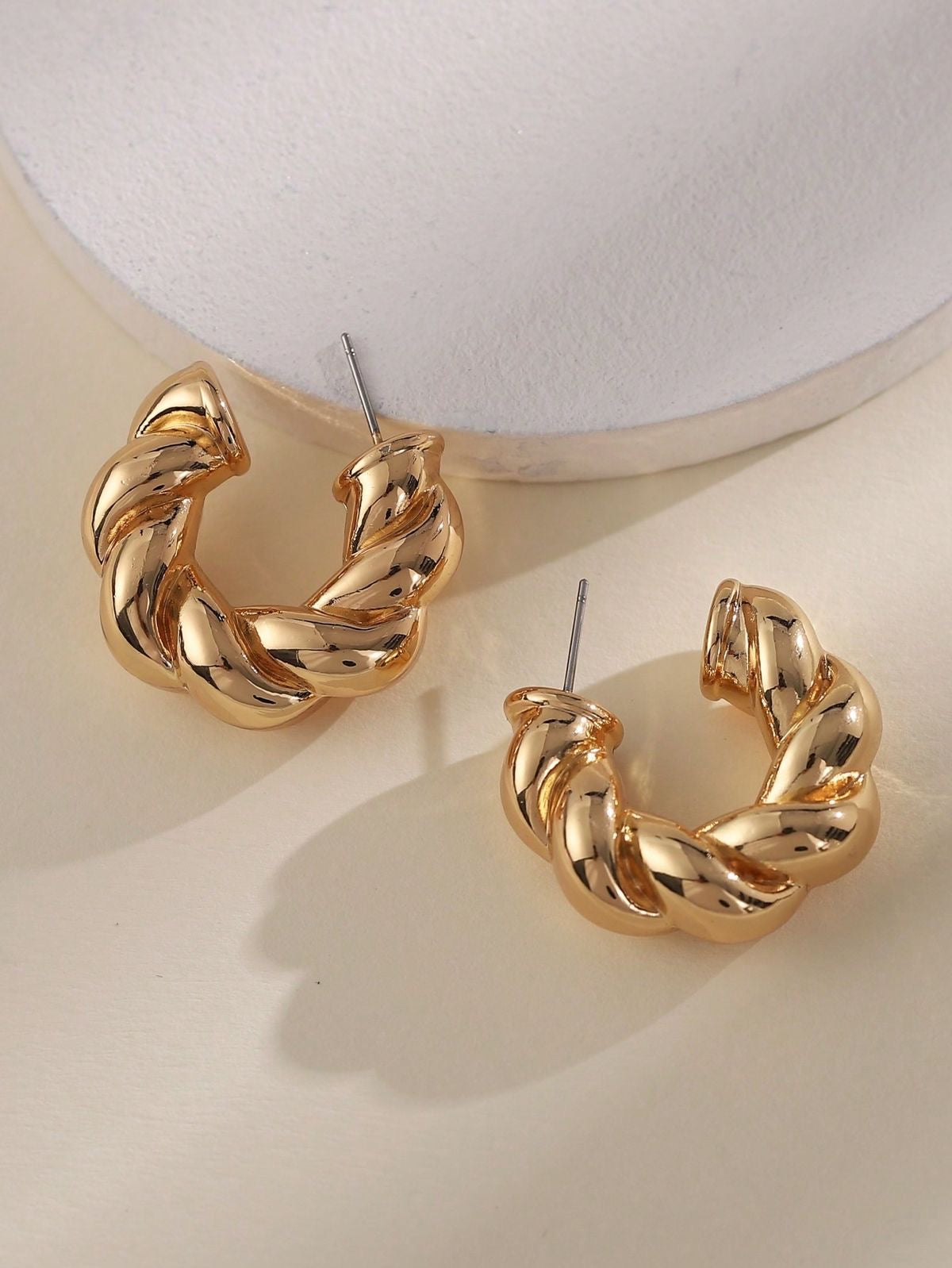 Twisted Earrings // Gold