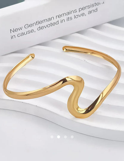 Arm Cuff 007 // Gold