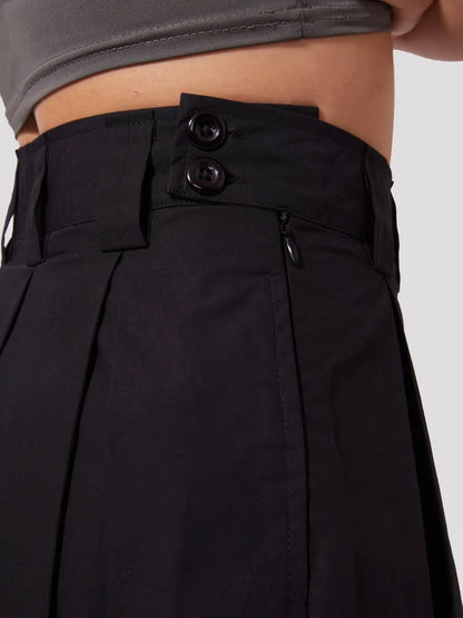 NEWME Pleated Skirt // Black 002