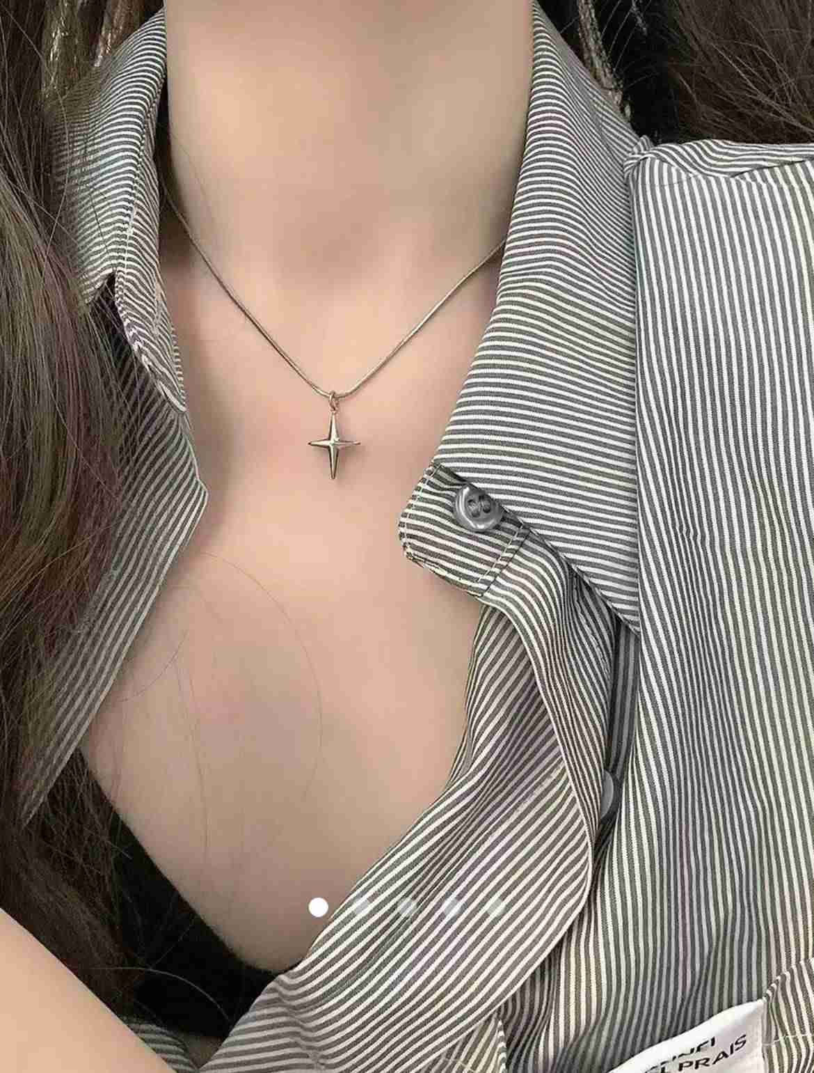 Star Necklace 002 // Silver