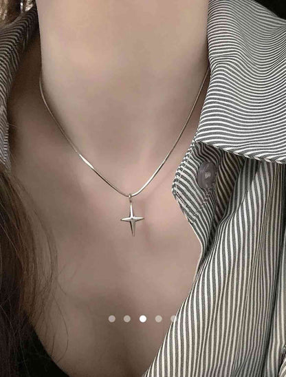 Star Necklace 002 // Silver