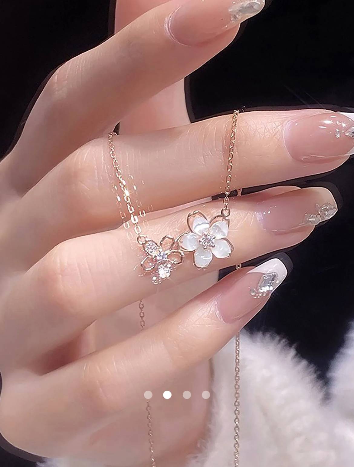 Flower Necklace //Gold