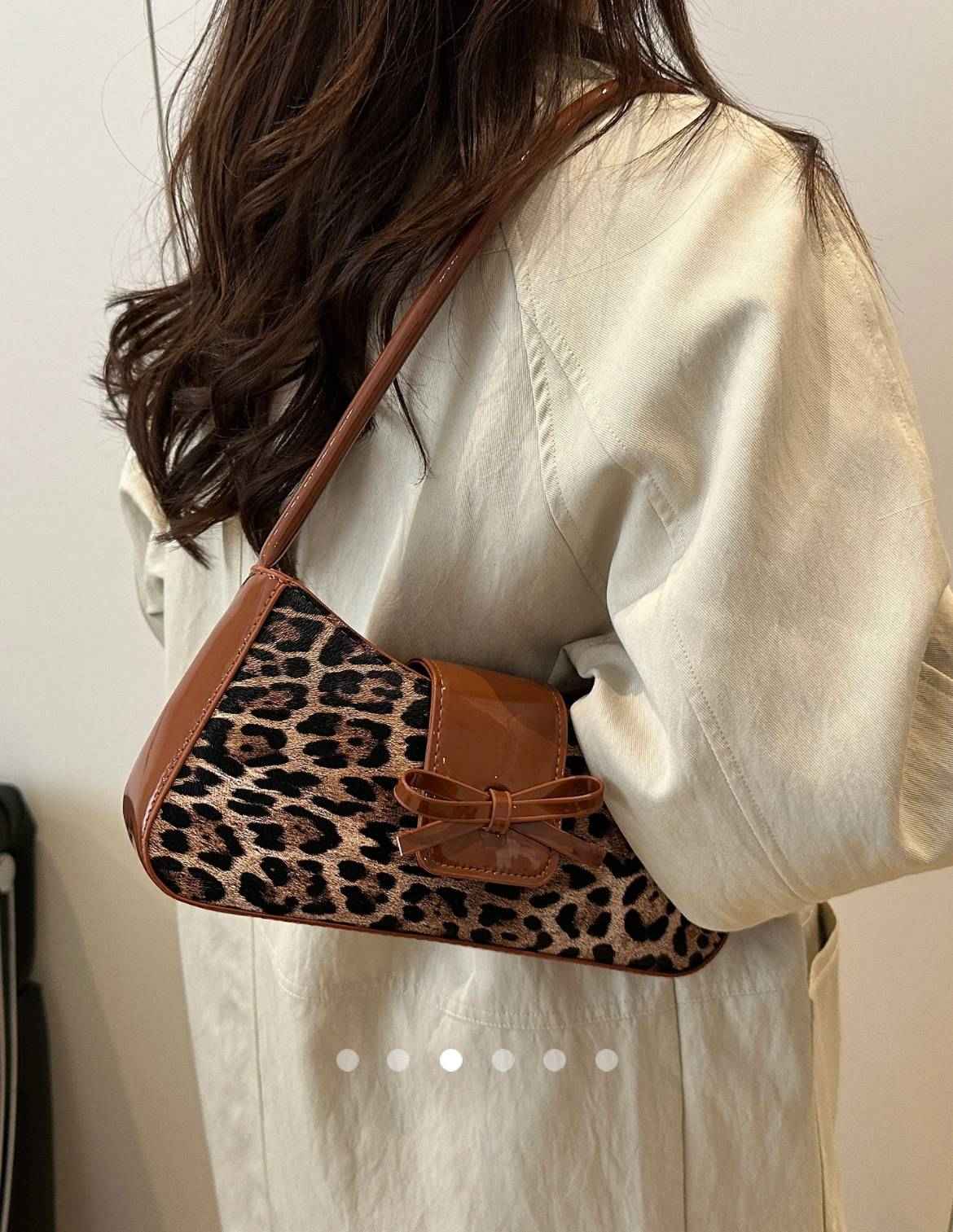 Bow Shoulder Bag // Brown