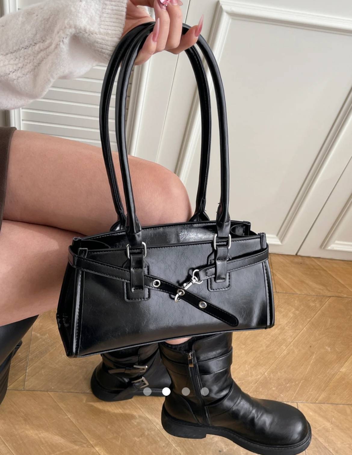 Adjustable Buckle Shoulder Bag //Black