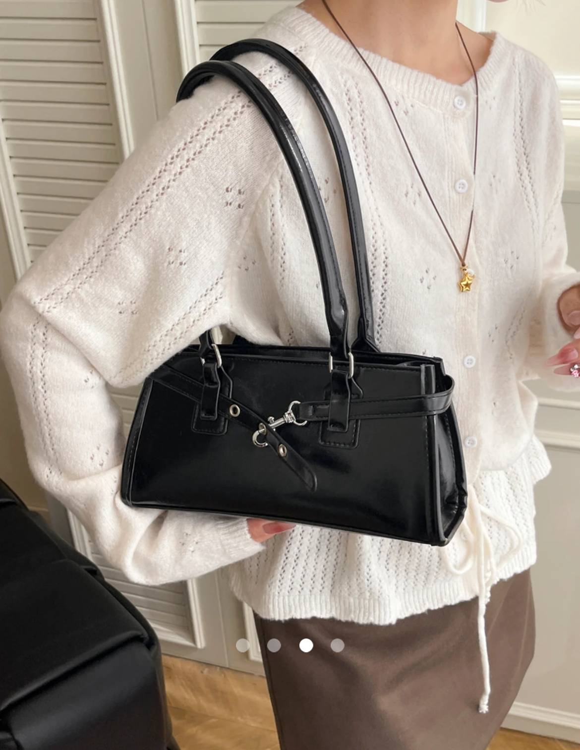 Adjustable Buckle Shoulder Bag //Black