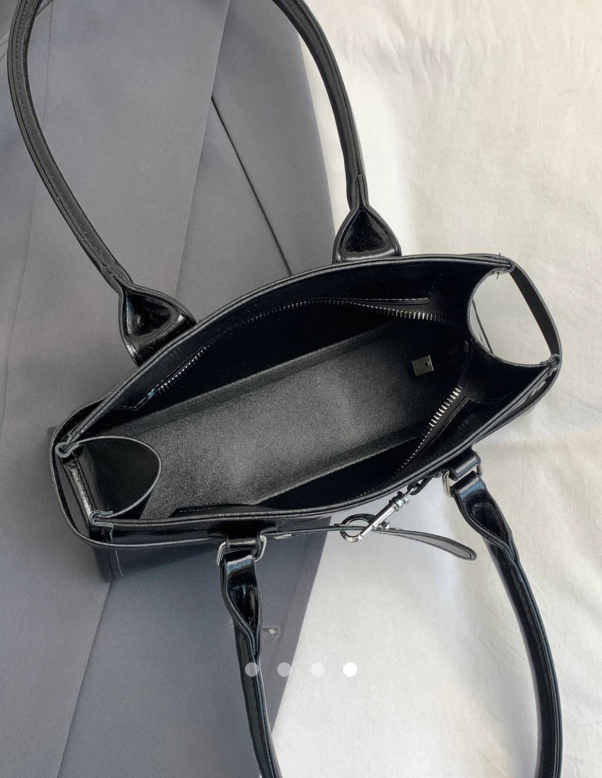 Adjustable Buckle Shoulder Bag //Black