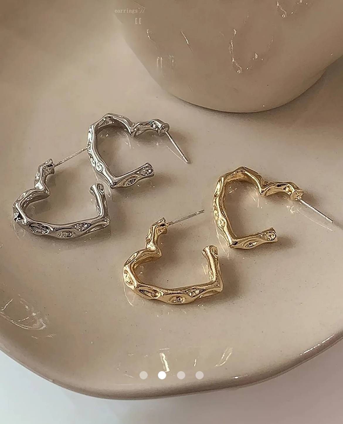 Heart Dangle Earrings // Gold