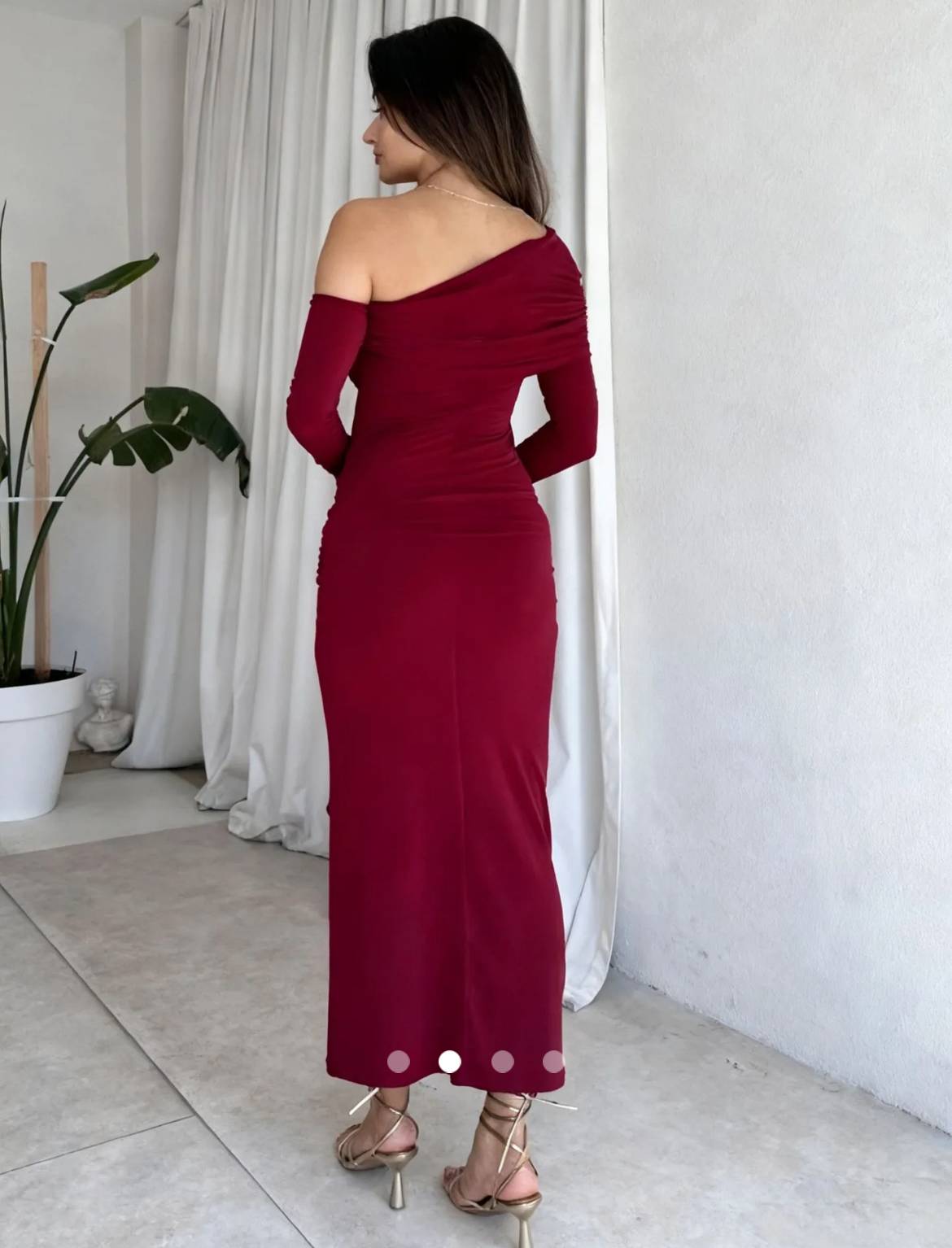 Asymmetric Bodycon Dress // Burgundy