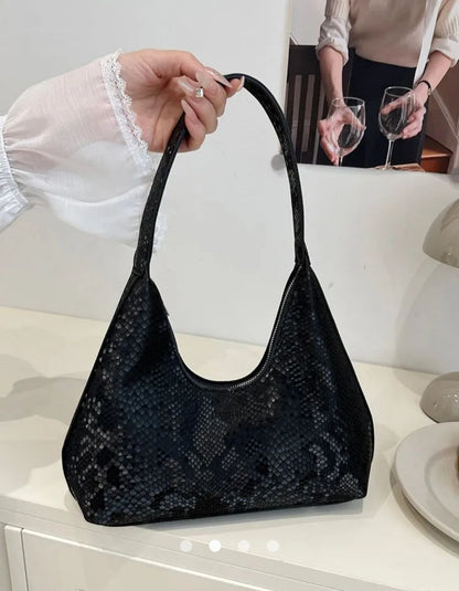Shoulder Bag // Black
