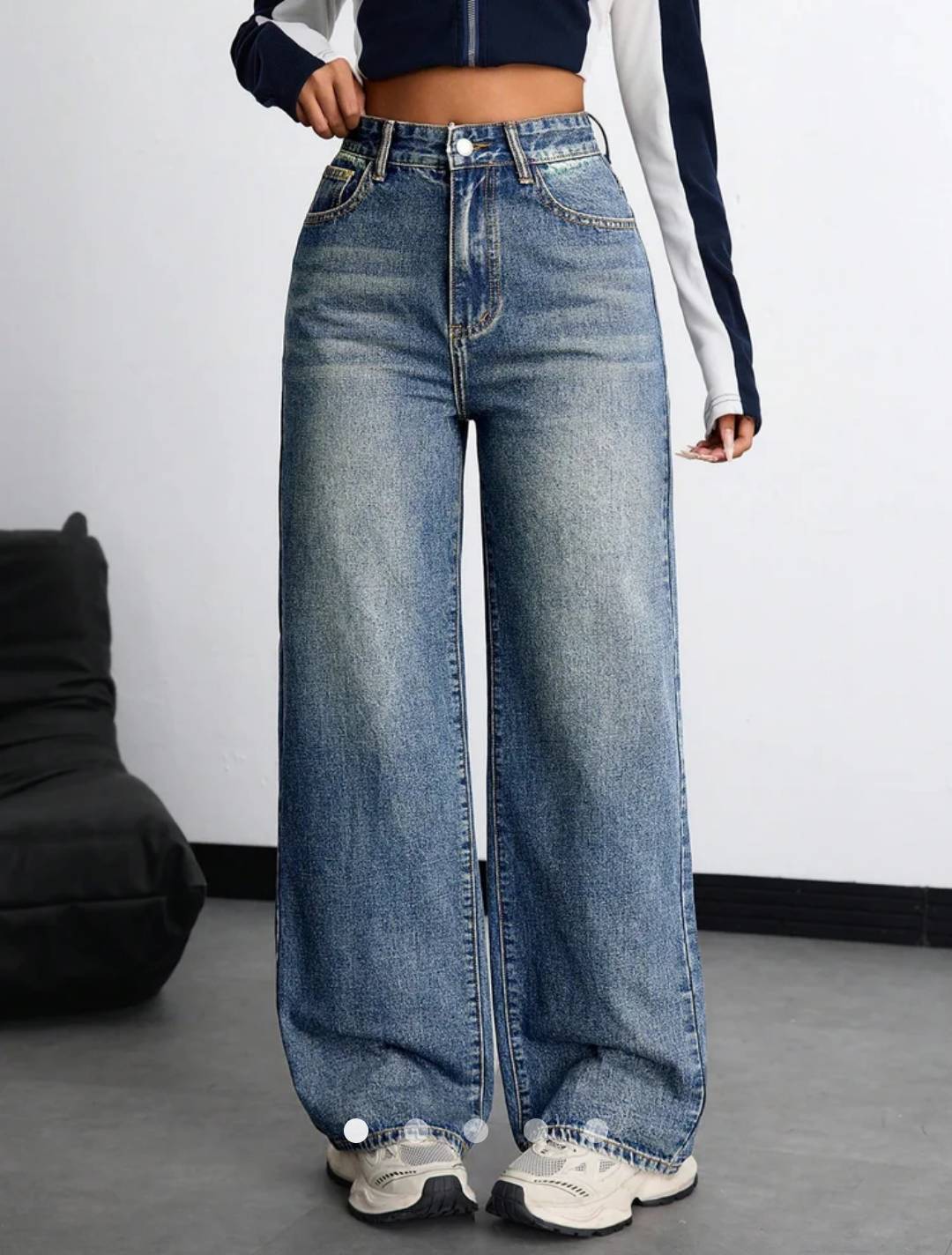 Wide Straight Leg Jeans 004 // Vintage Dark Wash