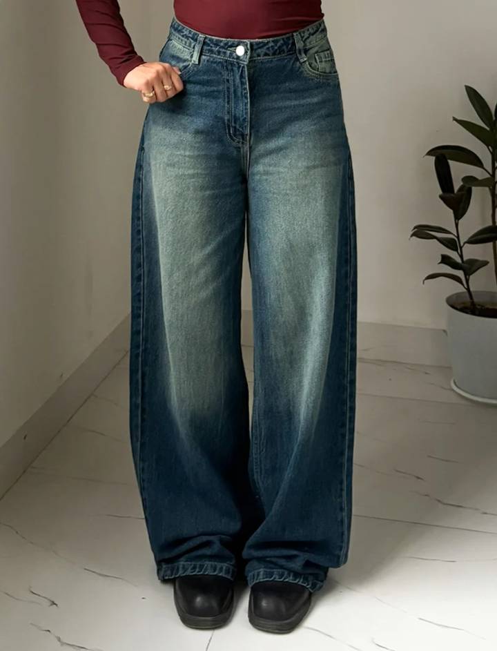 Washed Wide Leg Jeans // Astral Blue