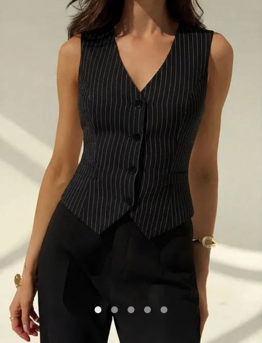 V-Neck Waistcoat // Black