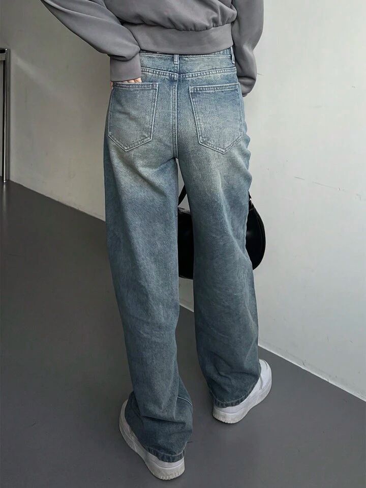 Dust Washed Stretchable Straight Leg Jeans // Faded Blue