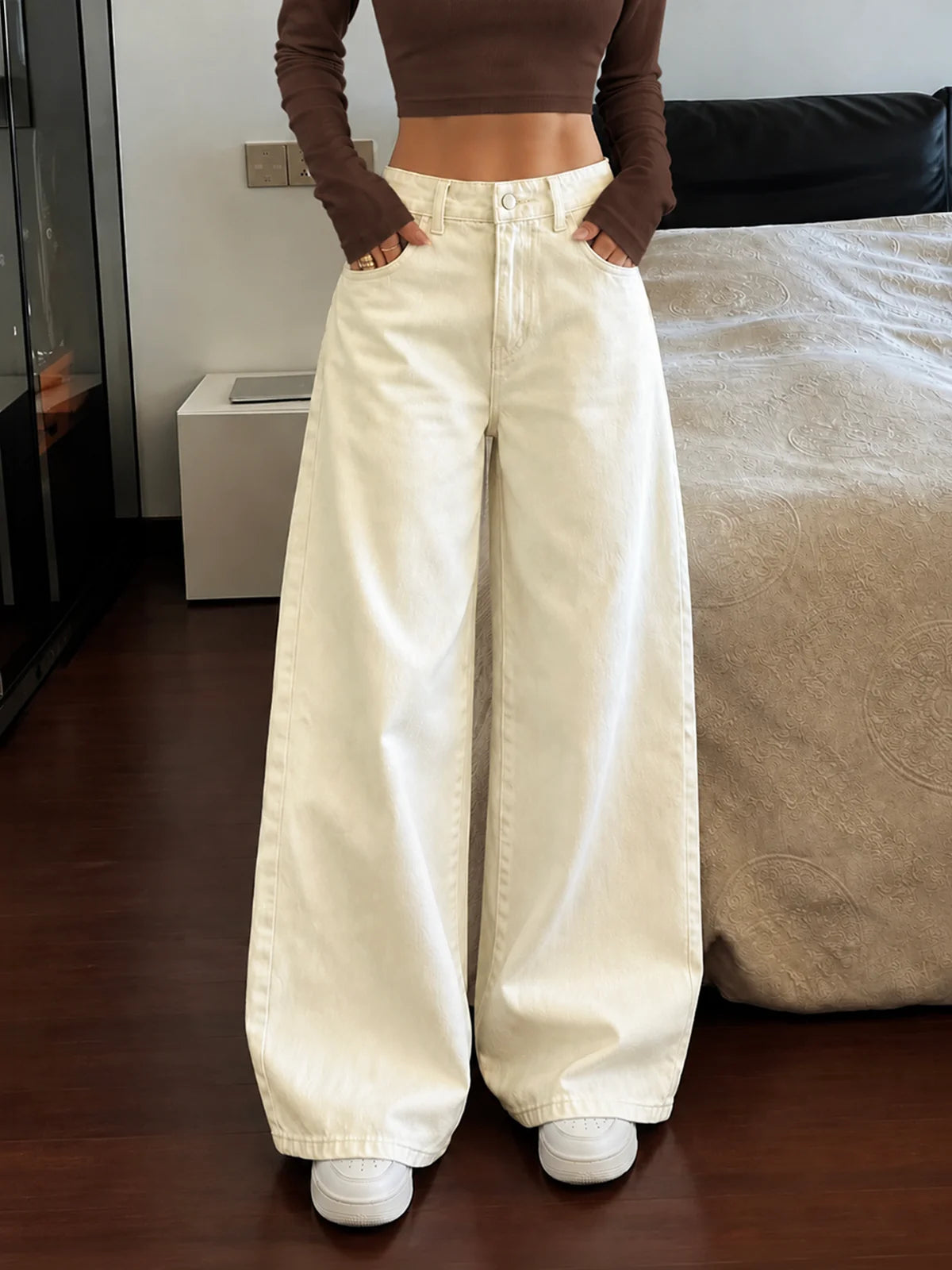 Vanilla Beige // Wide Leg Jeans